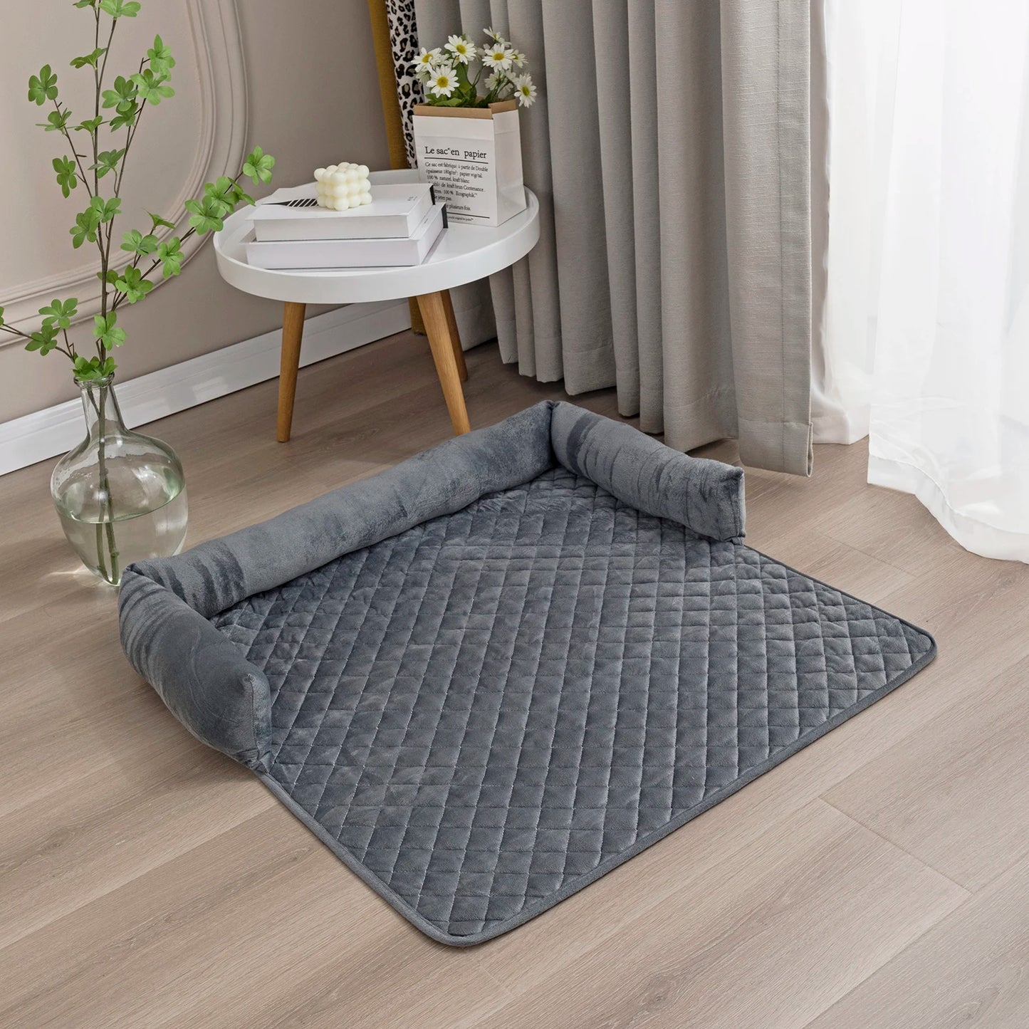 Luxurious Dog & Cat Mat: Perfect for Home or On-the-Go